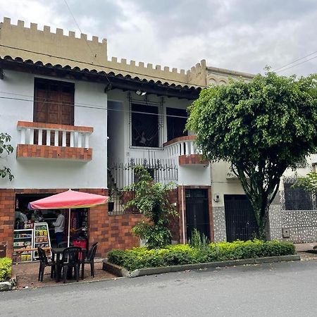 Ayenda Sarayu House Hotel Medellin Ngoại thất bức ảnh